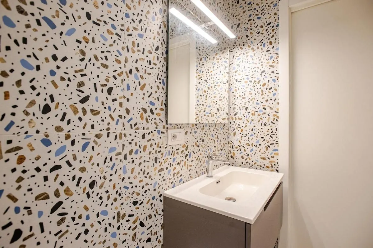Apartment Near Central Station Milan Italy